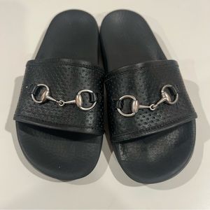 Gucci kids slides super cute